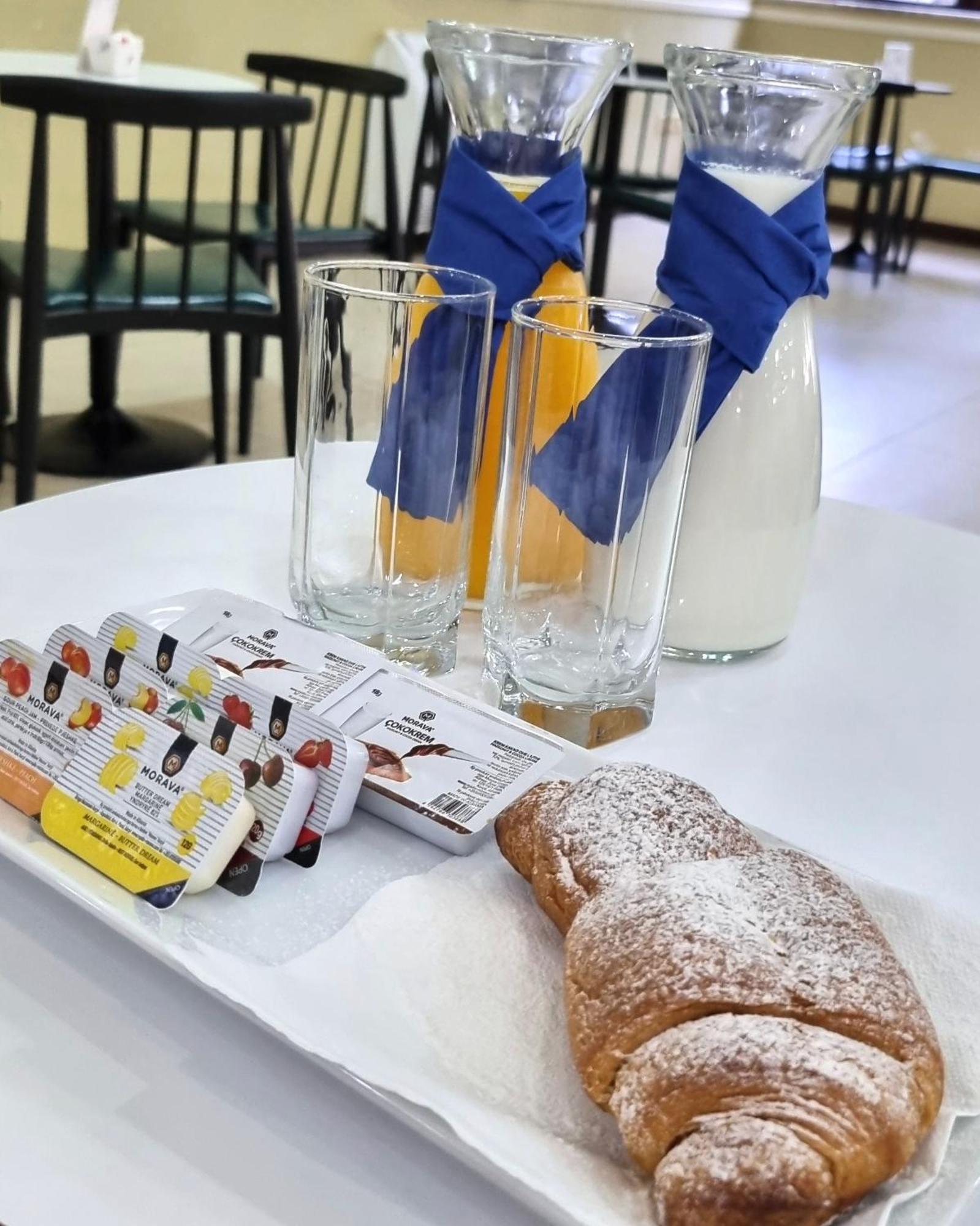 Alko Hotel Шкодер Экстерьер фото