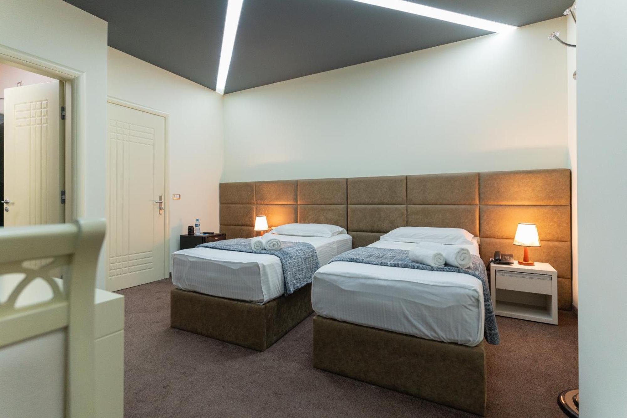 Alko Hotel Шкодер Экстерьер фото