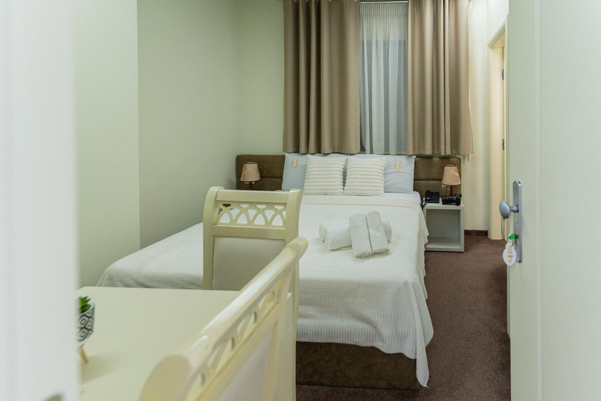 Alko Hotel Шкодер Экстерьер фото