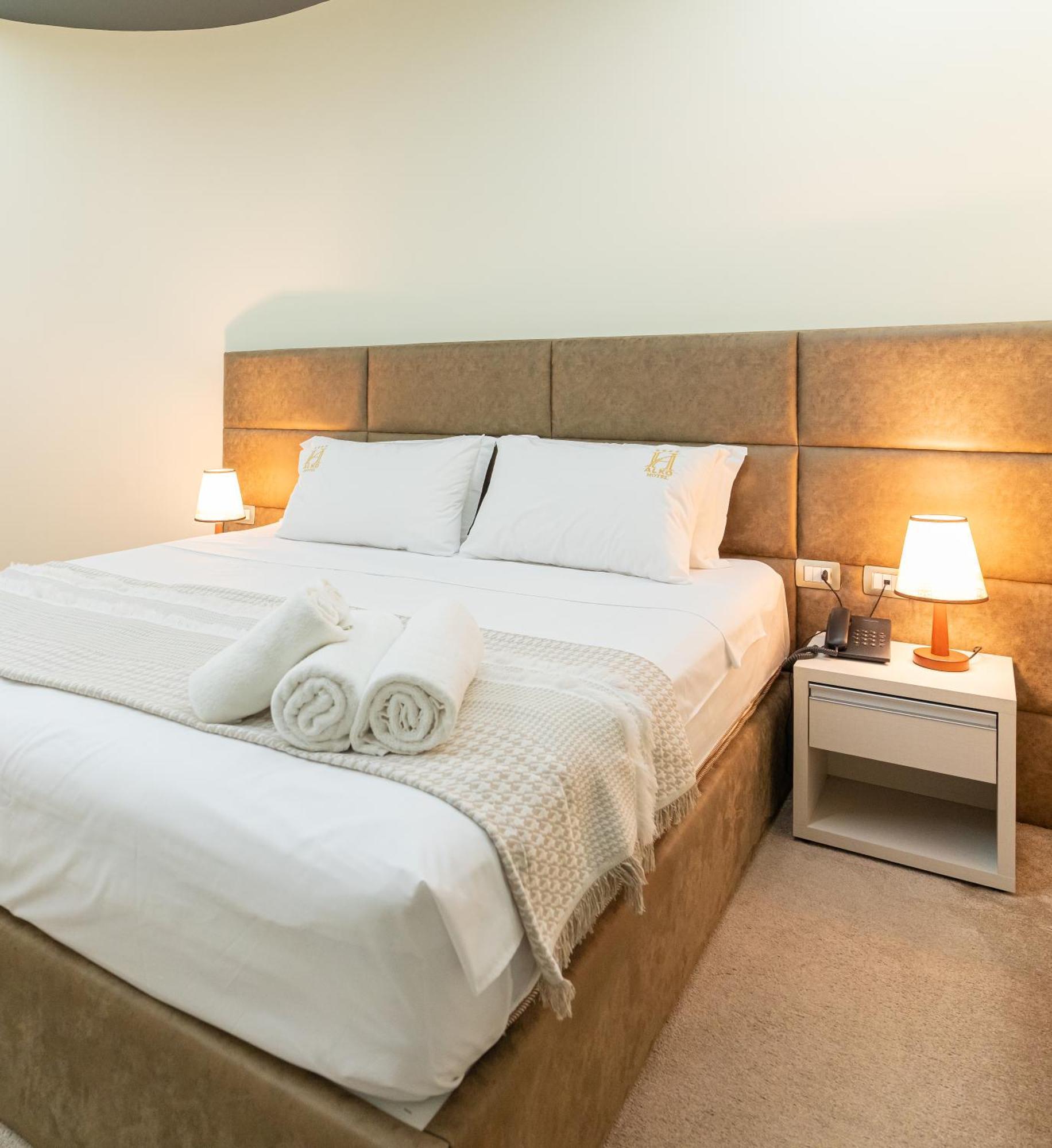 Alko Hotel Шкодер Экстерьер фото